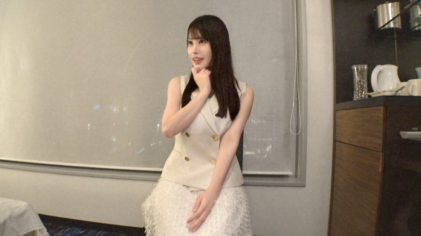 保育士とラウンドガールの人妻れなの初撮り